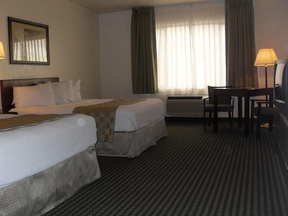Super 8 By Wyndham Wendover Extérieur photo