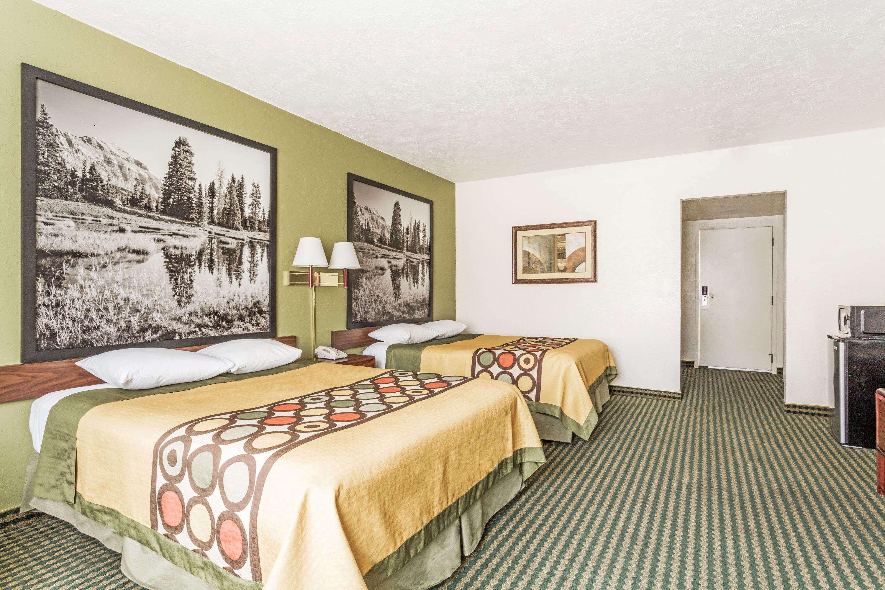 Super 8 By Wyndham Wendover Extérieur photo