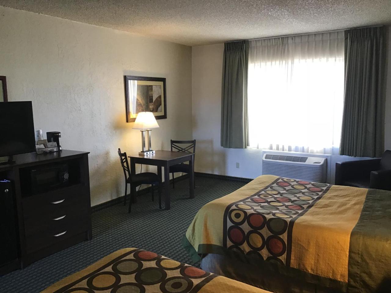 Super 8 By Wyndham Wendover Extérieur photo