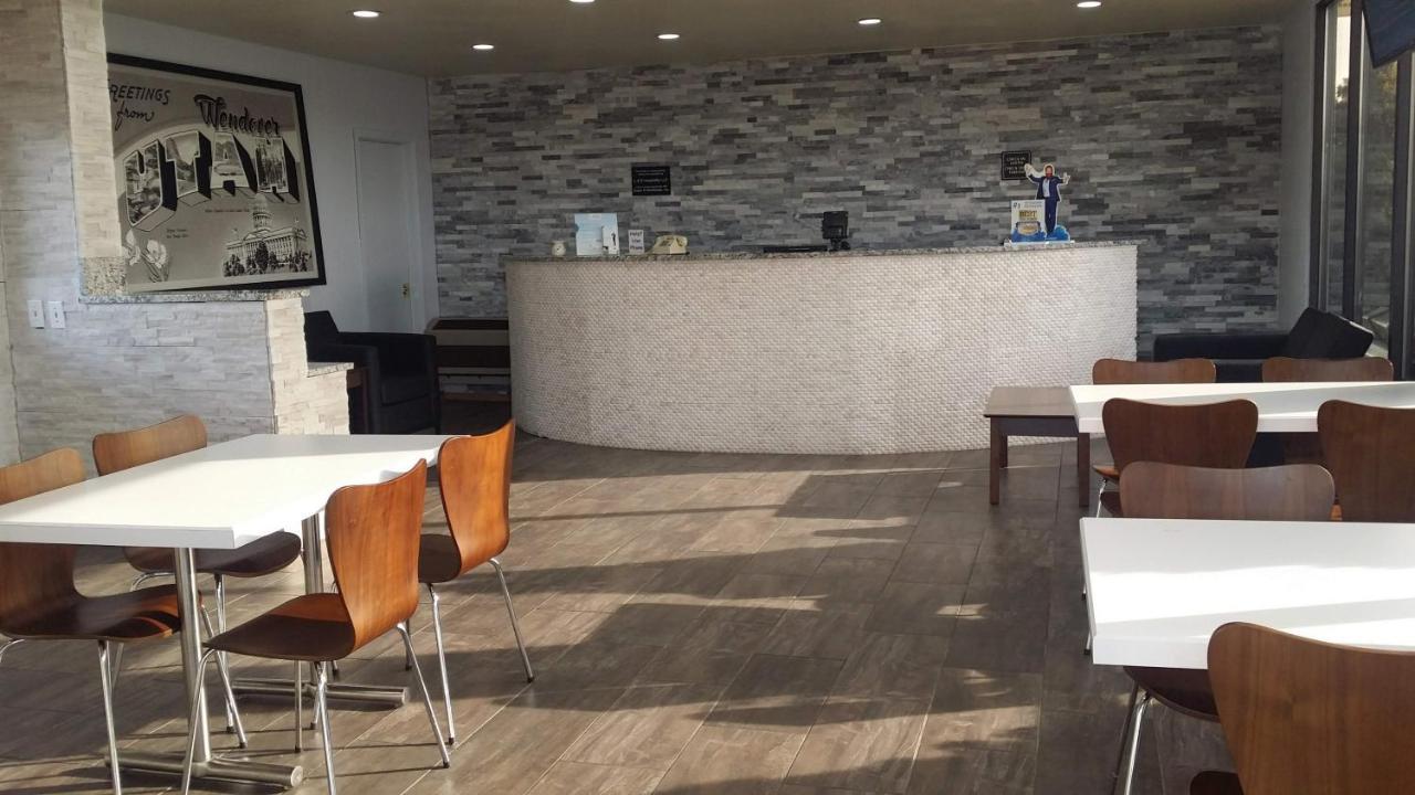 Super 8 By Wyndham Wendover Extérieur photo